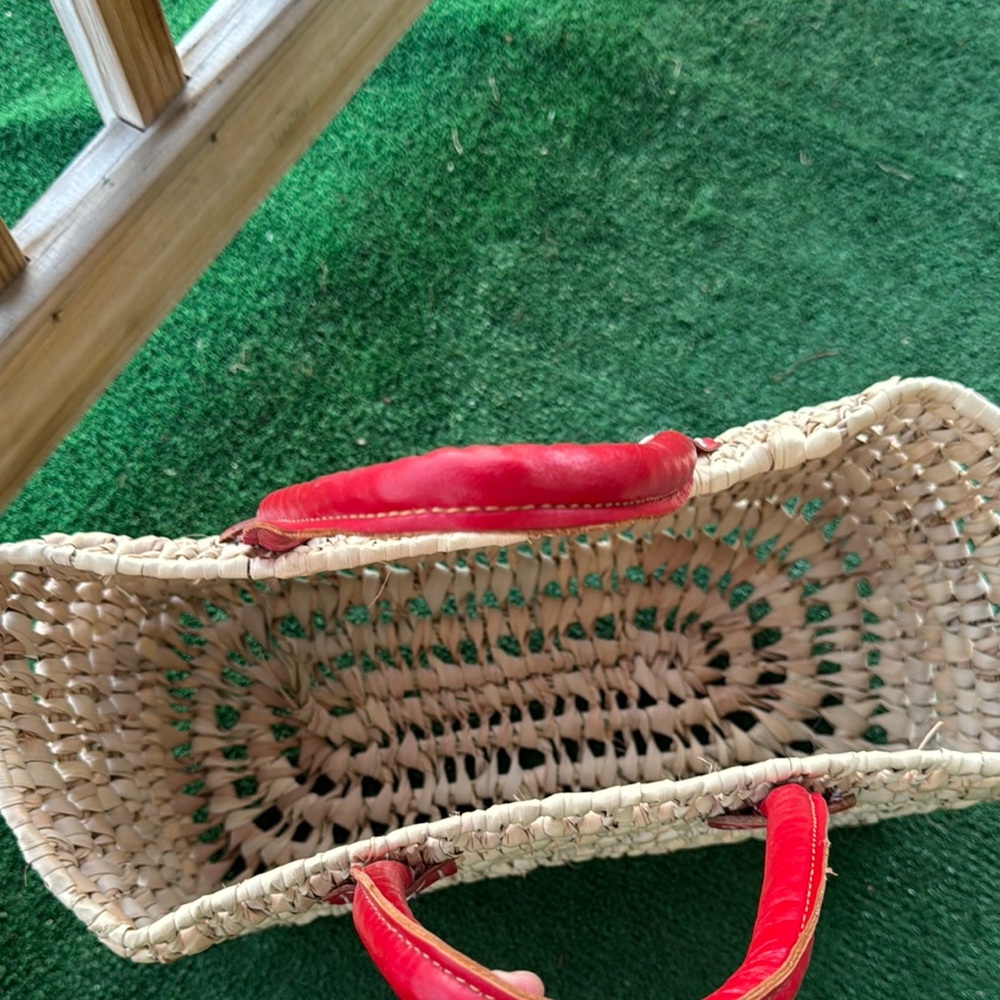 Woven Straw Tote with leather  Red Handles - Picture 4 of 8